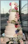  ??  ?? Wedding cake