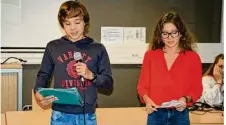  ??  ?? Benjamin et Manon, deux élèves ambassadeu­rs du projet Trees, au sein du programme Erasmus plus.