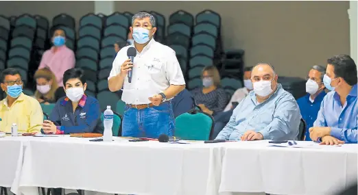  ?? FOTO: MOISÉS VALENZUELA ?? LIDERAZGO. El ministro de Gobernació­n y Justicia, Héctor Leonel Ayala, dirigió la reunión del Consejo Regional en SPS.