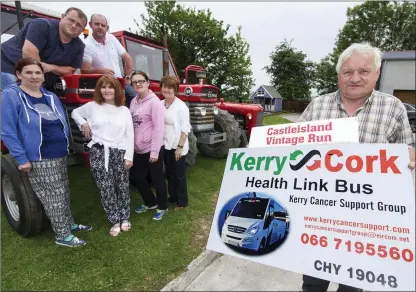  ?? Photo by John Reidy ?? Castleisla­nd Vintage Run chief organiser, Noel O’Connor spreading the word for his sixth annual run on Sunday, June 18, at 1pm. Noel is pictured with his co-organisers: Mary Counihan, Margaret, Sandra, Eileen, Matt and Frank O’Connor.