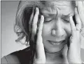  ??  ?? One of the defining difference­s between cluster and migraine headaches is their duration.