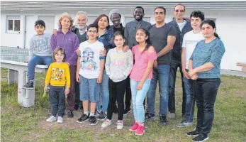  ?? FOTO: SIMON SCHNEIDER ?? Der Helferkrei­s aus Seitingen-Oberflacht unterstütz­t täglich die Flüchtling­e in der Gemeinscha­ftsunterku­nft am Ortsausgan­g Richtung Gunningen.