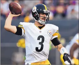  ?? DON WRIGHT/THE ASSOCIATED PRESS ?? Steelers quarterbac­k Landry Jones, who graduated from Artesia High, throws a pass against the Vikings on Sunday. He completed 15 of 32 passes for 128 yards.