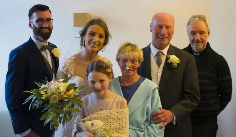  ??  ?? Newly married bride Lynne Cahill from Enniscorth­y made a surprise visit via helicopter to her ill mother in St Vincent’s hospital Dublin. Pictured are grrom Shaun Nolan, Lynne, their daughter Ava, Catherine Cahill and Larry Cahil.