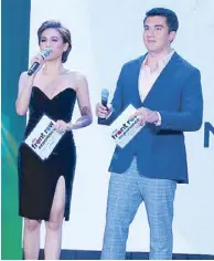 ??  ?? Hosts Toni Gonzaga and Luis Manzano lead the ABS-CBN trade event