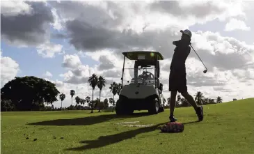  ?? MATIAS J. OCNER mocner@miamiheral­d.com, file 2019 ?? Alejandro La Corte, 33, golfs at Melreese. The Super Bowl 54 host committee will hold a charity golf tournament on Jan. 16 to benefit The First Tee Miami and the Women’s Fund Miami-Dade.