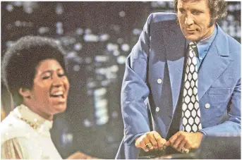  ??  ?? Two legends...Aretha sings along with fellow music superstar Tom Jones back in 1970