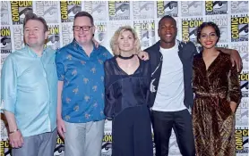  ??  ?? Executive producer Matt Strevens, Executive producer Chris Chibnall, actors Jodie Whittaker, Tosin Cole and Mandip Gill at the Doctor Who photo call at Comic Con