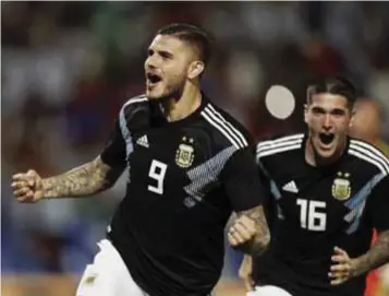  ??  ?? Mauro Icardi y Paulo Dybala sentenciar­on la derrota de México.|MEXSPORT