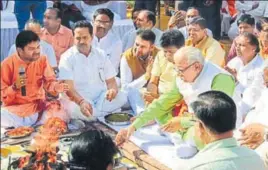  ?? SANT ARORA/HT ?? Haryana chief minister Manohar Lal Khattar during the groundbrea­king ceremony of the BJP office in Panchkula on Monday.
