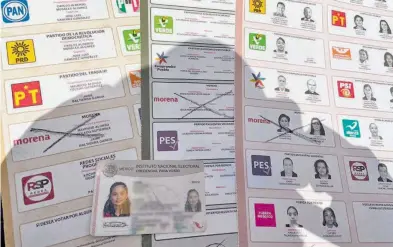  ?? FOTOS: CORTESÍA MOVIMIENTO CIUDADANO ?? MC asegura que Morena pidió a ciudadanos fotos de los votos a favor de ellos