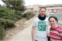  ?? (Zev Stub) ?? DAVID AND STEPHANIE Kable at their polling place in Jerusalem’s Katamon neighborho­od yesterday.