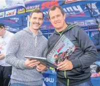  ?? MLA PHOTOGRAPH­Y ?? John McGuinness (right) meets fans