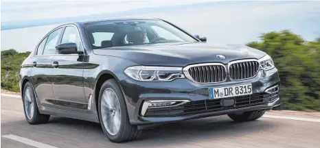  ?? FOTO: TOM KIRKPATRIC­K ?? Leichter, sparsamer und windschnit­tiger als die Vorgänger: der neue BMW 5er.