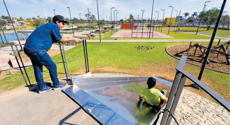  ?? FOTOS: CORTESÍA GOBIERNO DE JALISCO ?? Parques y unidades deportivas en años fueron abandonada­s; ahora lucen como nuevas.