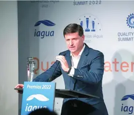  ?? ?? Rogerio Koehn, CEO de Gestagua, recogiendo el premio