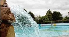  ?? Archivfoto: Florian Ankner ?? Mehrheitli­ch beschlosse­n hat der Gersthofer Stadtrat in diesem Frühjahr die Sanie rung von Hallen und Freibad.