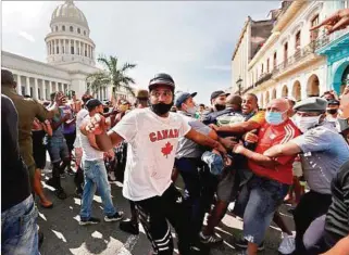  ?? ?? CUBA. Estados Unidos destaca las manifestac­iones de 2021 y cuestiona la represión a la oposición.