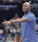  ?? JUSTIN FORD/SPECIAL TO THE COMMERICAL APPEAL ?? Memphis head coach Penny Hardaway reacts against Christian Brothers at Fedexforum on Sunday.