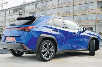  ?? PHOTOS: GRAEME FLETCHER ?? The 2019 Lexus UX has an in-your-face look. The hybrid 250h version offers a 2.0L engine with two electric motors returning an average of 6.1 L/100 kilometres.