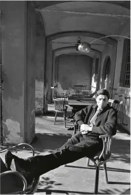  ??  ?? A young Nino Cerruti
shot in Biella by Alfa Castaldi, 1978.
Opening page. A portrait of “Signor Nino”
in his headquarte­rs of Lanificio Fratelli Cerruti, in Biella, photograph­ed
by Jonathan Frantini.