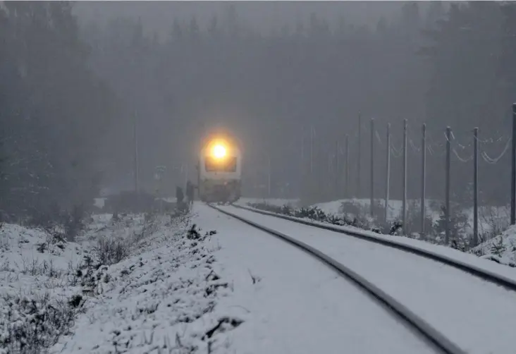  ?? FOTO: VIDAR LINDQVIST ?? Det var dålig sikt på morgonen och det snöade i området då olyckan inträffade.