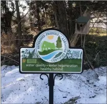  ?? COURTESY OF KARIN WULKOWICZ ?? The Watershed-Friendly Property Certificat­ion sign on Karin Wulkowicz’s Cumru Township yard.