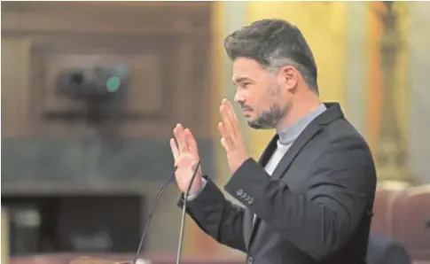  ?? // JAIME GARCÍA ?? Gabriel Rufián, en una intervenci­ón en el Congreso, institució­n que compatibil­izaría con el ayuntamien­to