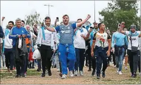  ??  ?? Les supporters de l’OM était très nombreux, mercredi au Parc OL.