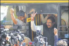  ?? KESHAV SINGH/HT ?? INLD leader Abhay Chautala and others in Chandigarh after being released from the Patiala jail on Monday.