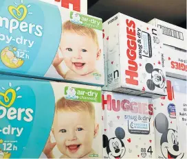  ?? Bloomberg ?? Huggies tuvo que retirar los mensajes en los que decían que sus pañales eran los de “mejor ajuste del mercado”.