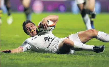  ?? Photo Icon Sport ?? Au vu de ses bonnes performanc­es avec le Stade toulousain, Antoine Dupont fera partie du groupe France et tentera de s’imposer durablemen­t à la charnière des Bleus.