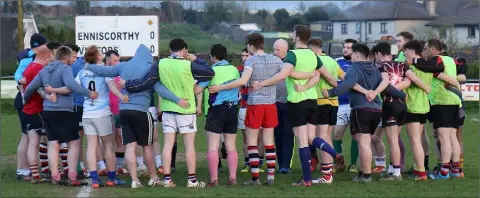  ??  ?? The Enniscorth­y squad fine-tuning preparatio­ns at a training session at their Ross Road grounds on Thursday.