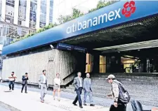  ??  ?? La firma bancaria Citibaname­x plantea a López Obrador como puntero, a Ricardo Anaya en el segundo lugar y a José Antonio Meade en el último.