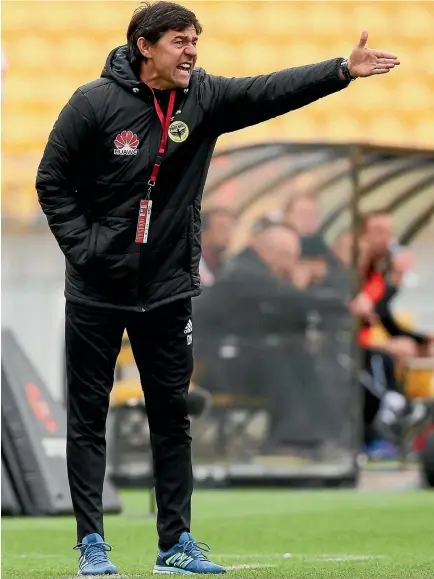  ?? PHOTOS: GETTY IMAGES ?? Darije Kalezic and his coaching staff had ‘‘open and honest’’ sessions with Phoenix players this week after disappoint­ing recent results.