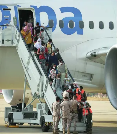  ?? CIPRIANO PASTRANO ?? Dos aeronaves con 260 personas evacuadas de Kabul llegó a Torrejón ayer