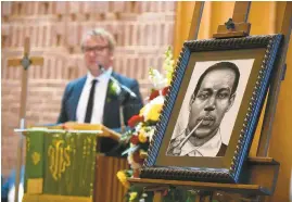  ?? PAUL W. GILLESPIE/CAPITAL GAZETTE ?? Mayor Gavin Buckley calls Smith Price a “Founding Father” of Annapolis. A Homecoming: Repatriati­on, Reunion and Reburial for Smith Price was held at the Asbury United Methodist Church and St. Anne’s Cemetery in Annapolis.