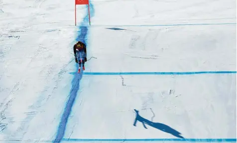  ?? Foto: afp, Kirill Kudryavtse­v ?? Thomas Dreßen im Anflug auf Rang fünf. Es war das beste Resultat eines deutschen Abfahrers bei Olympische­n Spielen seit 26 Jahren.