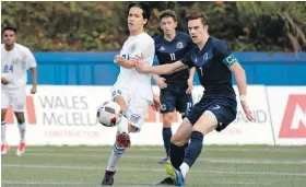  ?? RICH LAM, UBC ATHLETICS ?? Thomas Gardner puts boot to ball on Nov. 4 as his UBC Thunderbir­ds battled the Trinity Western University Spartans in the U Sports Canada West Conference Championsh­ips.