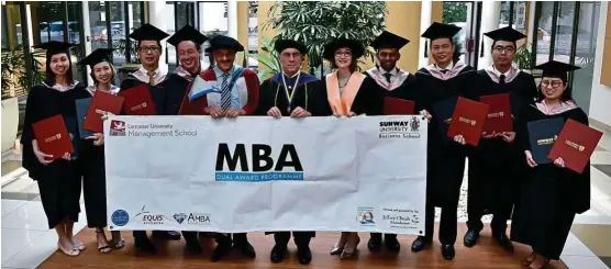  ??  ?? The first cohort of the MBA programme at Sunway University with Dr Thornborro­w (fifth from left), Prof Williams (sixth from left) and Dr Remke (seventh from left).