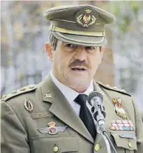  ??  ?? Coronel Enrique Martín Bernardi, mando saliente.
