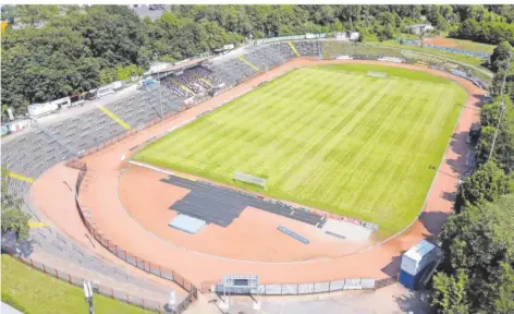  ?? FOTO: BECKERBRED­EL ?? Direkt hinter dem Hermann-Neuberger-Stadion soll die neue Sporthalle des TV Völkingen einmal stehen (im Bild oben rechts)