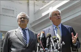  ?? SUSAN WALSH / AP 2010 ?? Legislatio­n from then-Rep. Barney Frank, D-Mass., (left) and then-Sen. Christophe­r Dodd, D-Conn., establishe­d a process when the federal government could break up a financial company whose failure threatens U.S. financial stability.