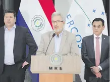  ?? ?? El titular del MIC, Javier Giménez; el presidente de la UIP, Enrique Duarte, y el canciller Rubén Ramírez.