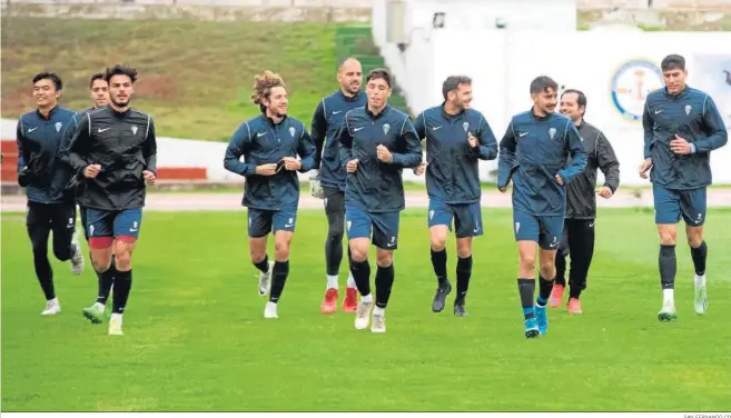  ?? SAN FERNANDO CD ?? Un instante de un entrenamie­nto realizado por el San Fernando para preparar el partido contra la Cultural Leonesa.