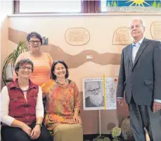  ?? FOTO: CLAUDIA BUCHMÜLLER ?? Das Vorbereitu­ngsteam des Pater-Kentenich-Tages im Schönstatt­zentrum Aulendorf (von links): Adelheid Sugg, Gerlinde Richter, Elisabeth Lochmaier und Schönstatt­priester Sigbert Baumann.