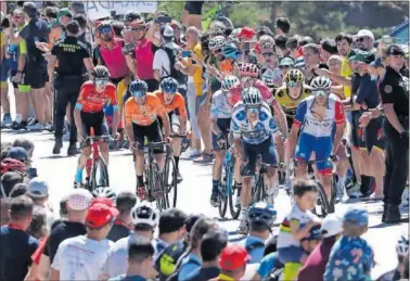  ?? ?? Carapaz, liderando una escapada en la etapa por Guadarrama de la pasada edición de La Vuelta.