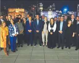  ?? MECON ?? LA PREVIA. El ministro Sergio Massa con los senadores del FDT.