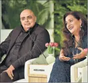  ?? KHANNA/HT PHOTO ?? Fashion designer Tarun Tahiliani (left) and Missoni SpA’s coowner and creative director, Angela Missoni on the closing day of the summit. SANCHIT