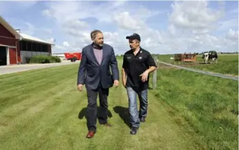  ?? HANNAH YOON/THE CANADIAN PRESS ?? NDP Leader Tom Mulcair is in the midst of an eight-day tour of battlegrou­nd ridings across Ontario.